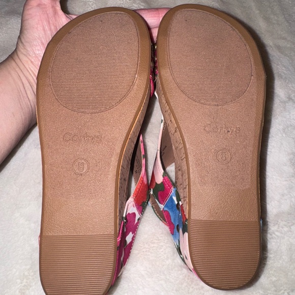 NWT  CORKY’S  Carley  “ Flowers “ Wedges Heels Sandals  Floral Multi Print main image 0